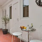 Louisa Hotel 2*